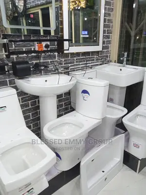 Real England WC Set With the Wash Hand Basin