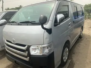 Toyota HiAce 2012 Silver