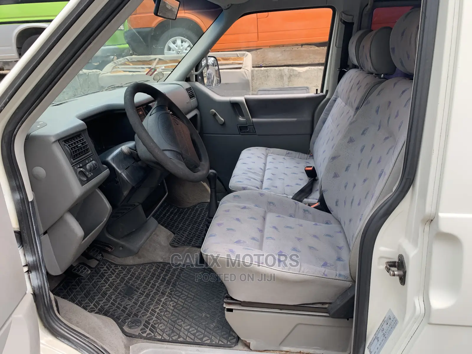 Volkswagen Transporter 2004 White