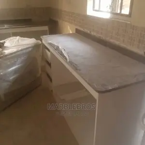 Kitchen Countertop Finishing MB1