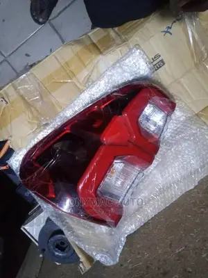 Toyota Hilux 2.7 Back Lights