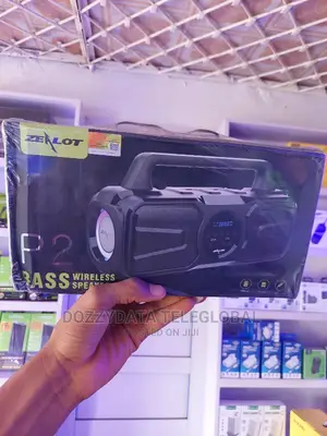 Zealot P2 Bluetooth Speaker, FM, 8000mah, Solar Charging