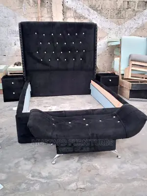 4.5x6ft Quality Padded Bedframe