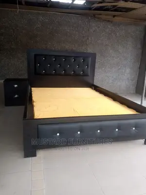 Modern 4.5 X 6ft High Back Rest Padded Bedframe.
