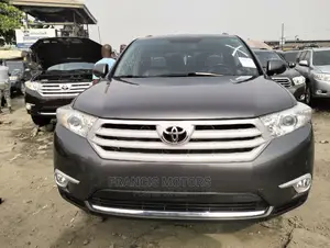 Toyota Highlander Limited 3.5l 4WD 2013 Gray