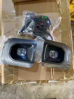 Fog Lamp and Cover Hilux 2020