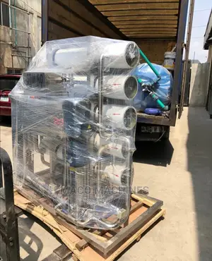 Reverse Osmosis Water Treatment System With Jumbo Membrane.