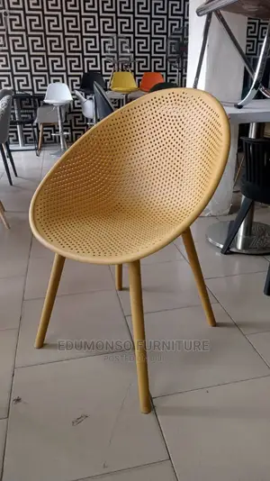Round Wicker Chair With