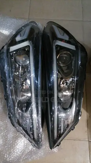 Headlamp for Hyundai Tucson 2019
