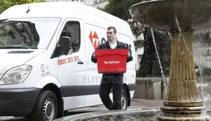 Courier Tracking Website