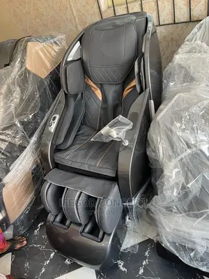 Classic Massaging Chair