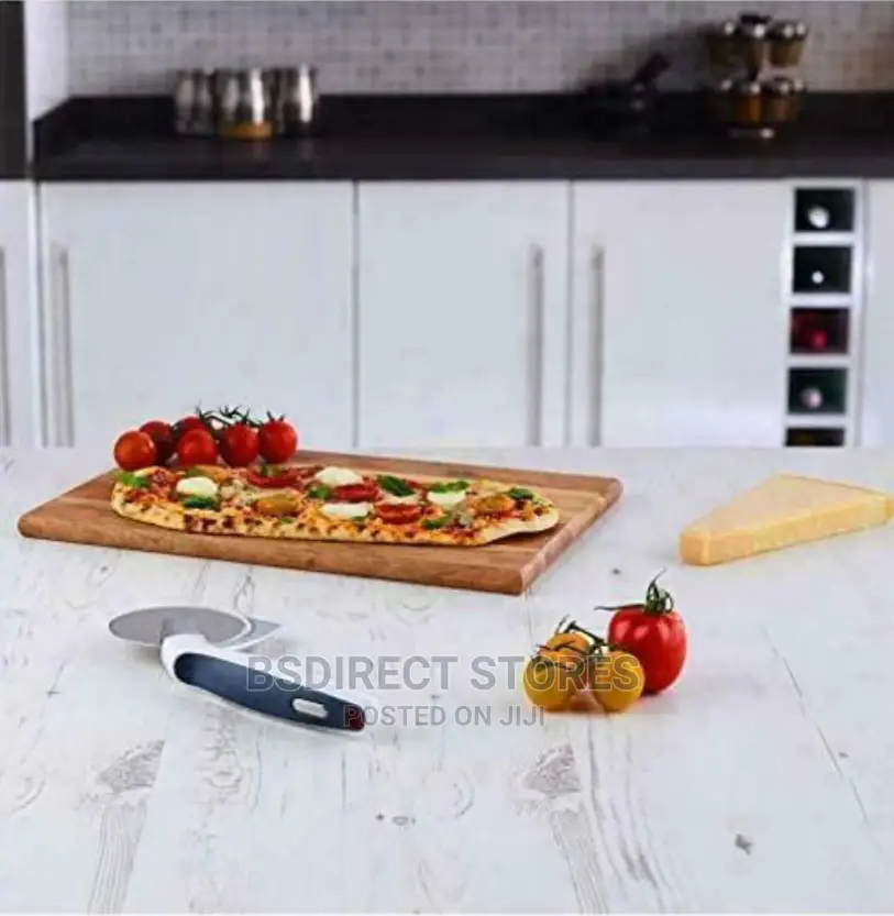 Zyliss Sharp Edge Pizza Cutter Slice Thick Crispy Pizzas