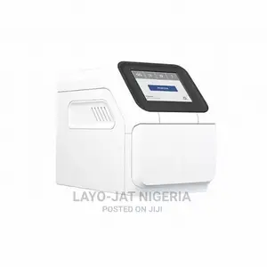 Pointcare M4 Dry Chemistry Analyzer Machine.