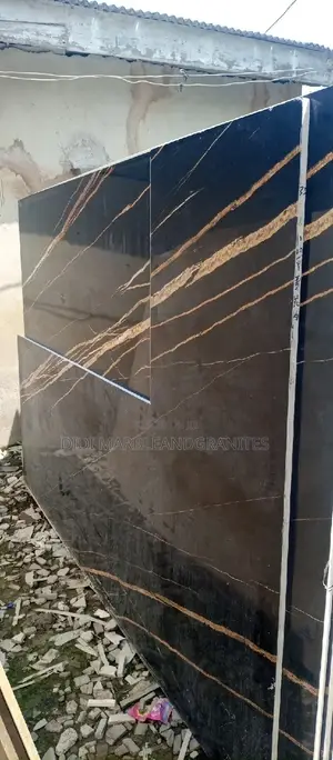 Quartz Thunder Blackgold for Kitchen Counter Top.