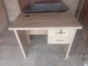 Quality Executive Wooden Office Table With Drawers.