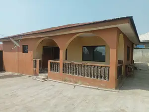 3bdrm Bungalow in Ife Estate, Iwo Road for sale