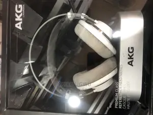 AKG Harman701