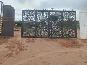 Lesser Cut Gate 009