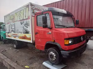 Mercedes 609 Red Mini Truck
