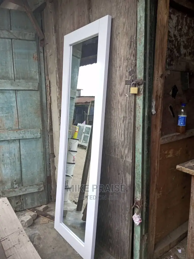 A Quality Dressing Mirror