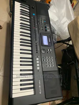 Quality Yamaha PSR E473 Keyboard/Piano