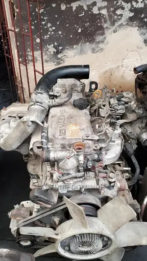 Toyota Dyna Mega-Cruiser 15b-Fte Diesel Engine