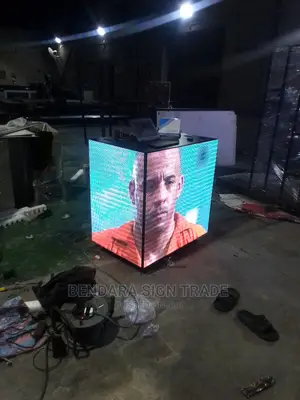 LED Video Screen in Form of a Table for Receptionist P5