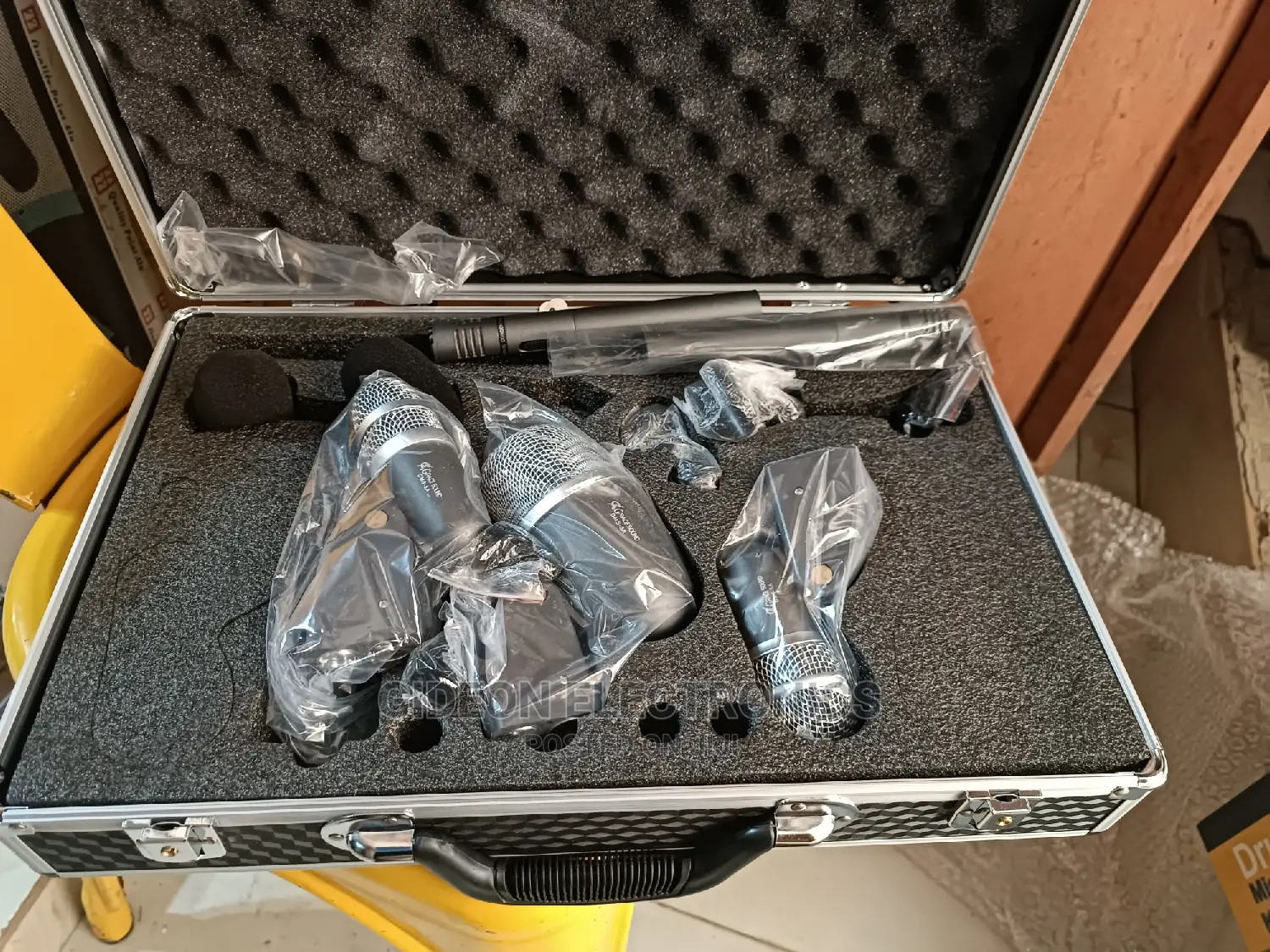 Drum Kit. Drum Mic