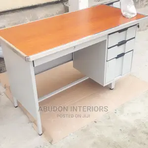 Quality Executive Receptionist Office Table With Drawers.