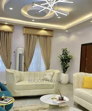 Turkey Curtains With Plain Board