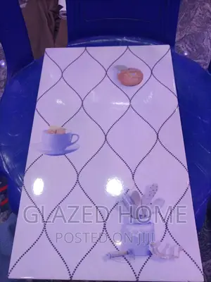 25 X 40 Golden Crown Wall