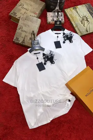 Original LOUIS VUITTON T-Shirts Available in Store