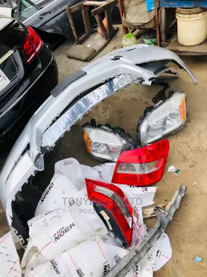 Mercedes-Benz GLK350 2010 Headlights,Bumpers Original