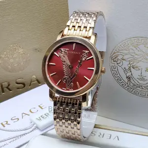 Original VERSACE Gold Chain for Ladies Available in Store