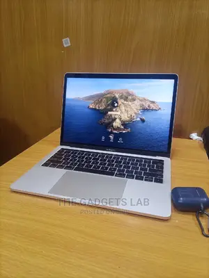 Laptop Apple MacBook Pro 2017 16GB Intel Core I5 SSD 500GB