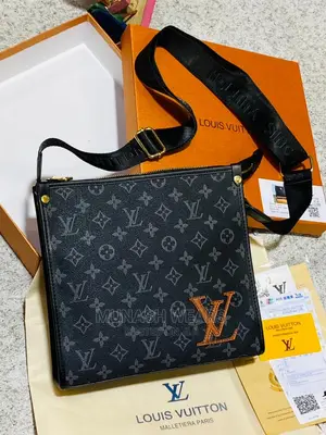 Luxury Louis Vuitton Crossbag