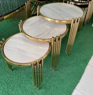 Luxurious Extendable Center Table