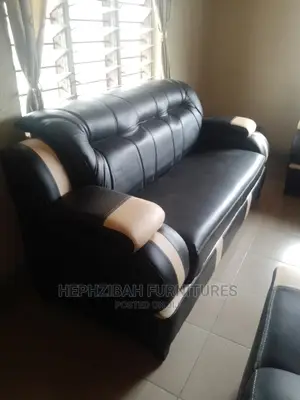 Quality 7 Seater Living Room Leather Made Sofa Chair.