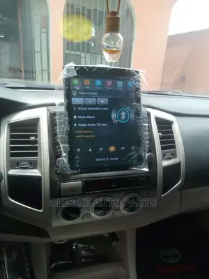 Toyota Tacoma 2006/2014 Full Screen Android/Reverse Camera