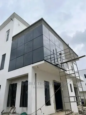 Glass Courting Wall
