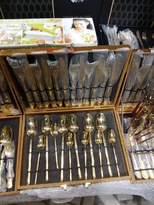24 Pieces Box Heavy-Duty Cutlery Set