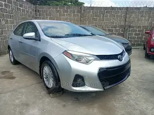 Toyota Corolla 2015 Silver