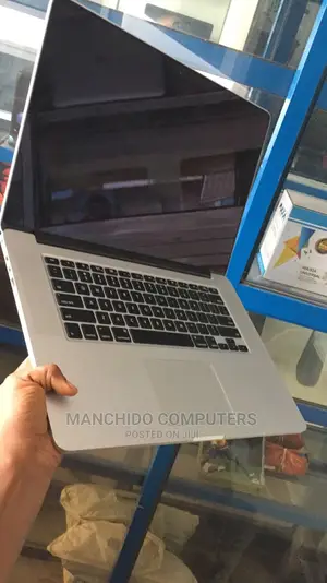 Laptop Apple MacBook Pro 2015 16GB Intel Core I7 SSD 256GB
