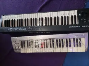 Midi Keyboards, Pianos