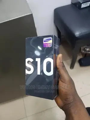 New Samsung Galaxy S10 128 GB Black