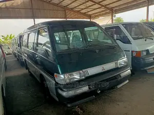 Mitsubishi Delica 2005 Green