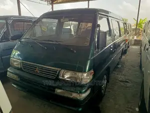 Mitsubishi Delica 2007 Green
