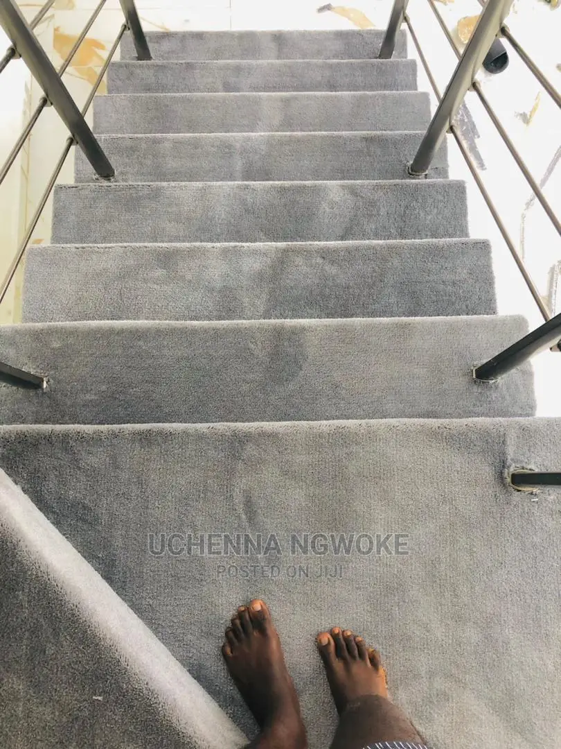 Staircase Wall to Wall Vip Rug
