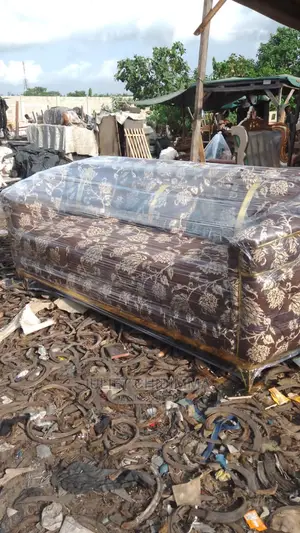Quality 7 Seaters Sofa With Center Table