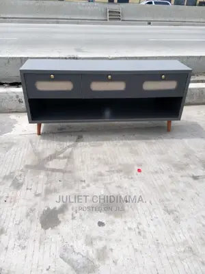 A Quality Tv Shelf